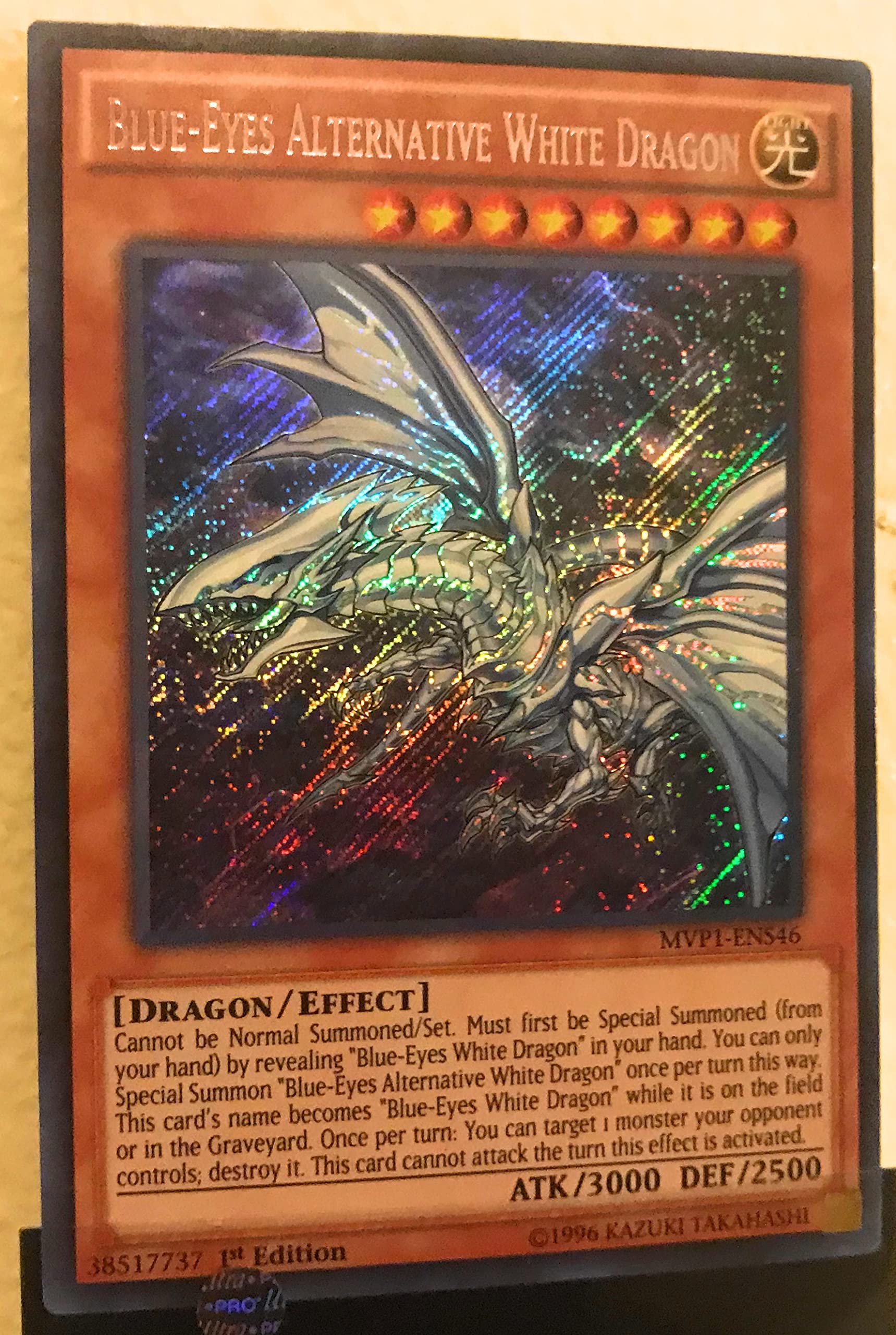 Amazon.com: Blue-Eyes Alternative White Dragon - MVP1-ENS46